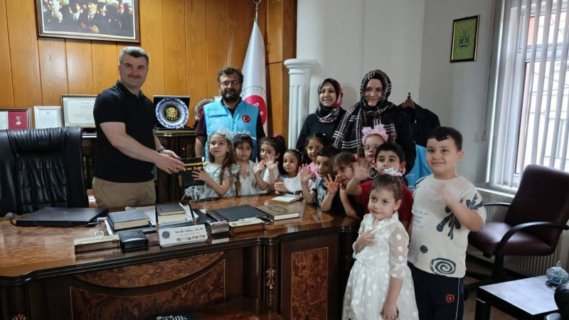 Kendileri küçük yürekleri büyük çocuklardan bağış 