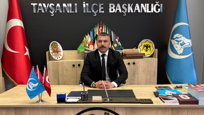 Ülkü ocaklarında bayrak değişimi