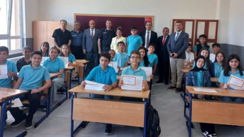 Tavşanlı'da karne heyecanı