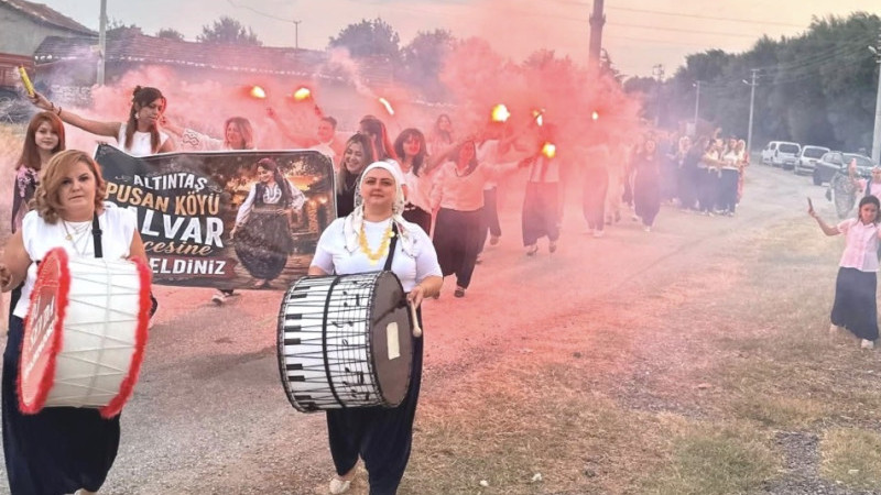 Altıntaş ‘da şalvar günü