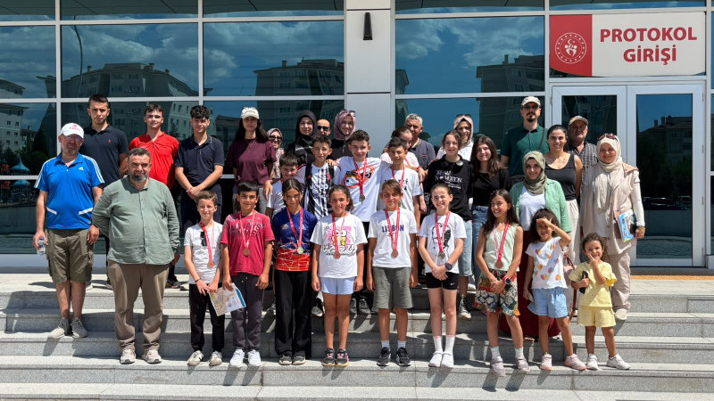 30 Ağustos Zafer Bayramı'na özel Oryantiring turnuvası Akkent’te gerçekleşti 