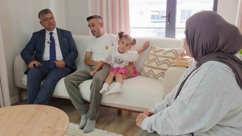 Rektör Kızıltoprak’tan 18 yıl sonra yeniden uyuyabilen Gazi Mehmet Tüfek’e anlamlı ziyaret